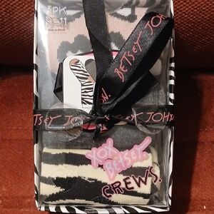 Betsey Johnson Leopard Print Crew Socks Set